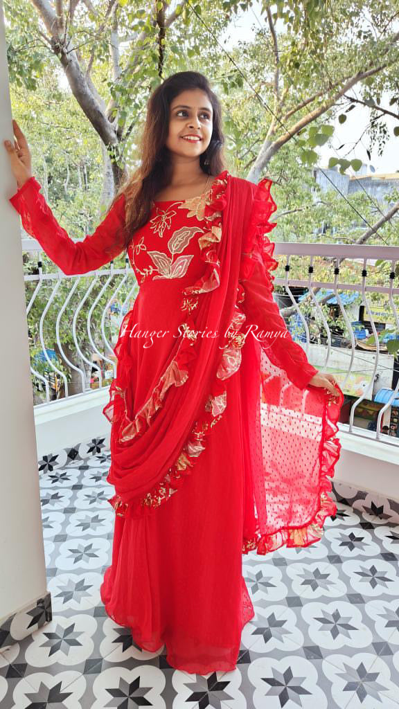 Bouquet red saree gown